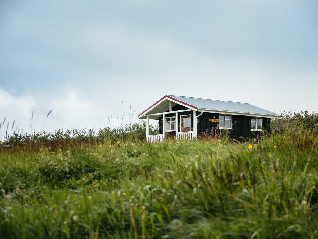 Grasteinn Guesthouse Thorshofn Exterior photo